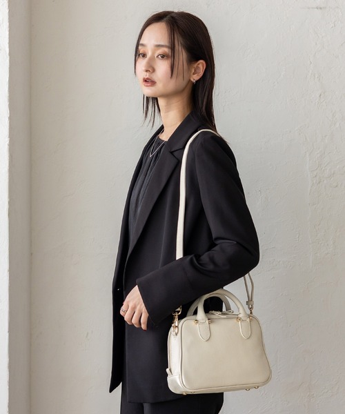 VitaFelice（ヴィータフェリーチェ）の「本革2wayスクエアミニバッグ（トートバッグ・レディース・ブラック/ボルドー/ブラウン系/オフホワイト・FREE）」の8枚目の写真