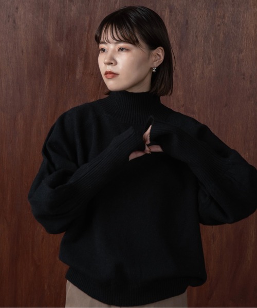Amiur(エミレ)の「alpaca touch volume sleeve knit / アルパカタッチボリュームスリーブニット(ニット/セーター・レディース・アイボリー/ブラック/ベージュ・FREE)」の3枚目の写真