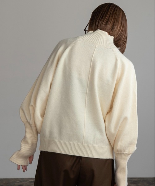 Amiur(エミレ)の「alpaca touch volume sleeve knit / アルパカタッチボリュームスリーブニット(ニット/セーター・レディース・アイボリー/ブラック/ベージュ・FREE)」の6枚目の写真
