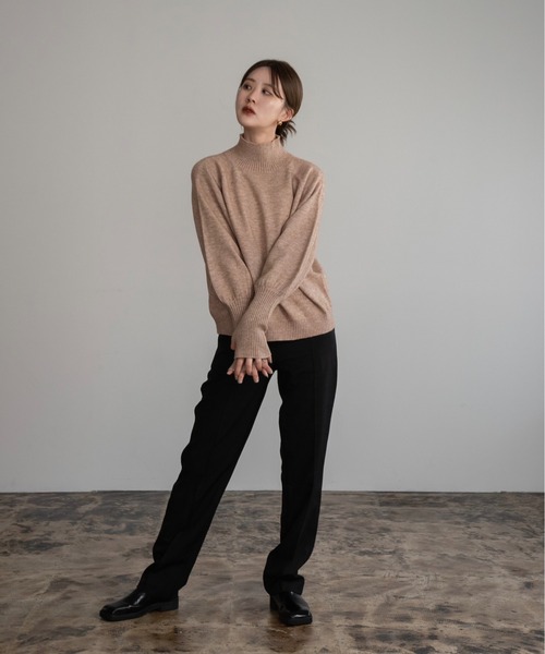 Amiur(エミレ)の「alpaca touch volume sleeve knit / アルパカタッチボリュームスリーブニット(ニット/セーター・レディース・アイボリー/ブラック/ベージュ・FREE)」の11枚目の写真