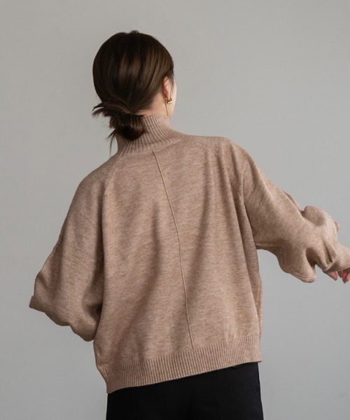 Amiur(エミレ)の「alpaca touch volume sleeve knit / アルパカタッチボリュームスリーブニット(ニット/セーター・レディース・アイボリー/ブラック/ベージュ・FREE)」の12枚目の写真