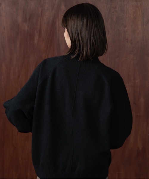 Amiur(エミレ)の「alpaca touch volume sleeve knit / アルパカタッチボリュームスリーブニット(ニット/セーター・レディース・アイボリー/ブラック/ベージュ・FREE)」の14枚目の写真