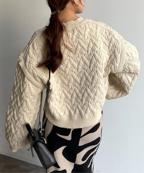 Thevon(ゼボン)の「スポンジケーブルショートニット(ニット/セーター・レディース・オレンジ/アイボリー/チャコールグレー/ブルー・FREE)」の8枚目の写真