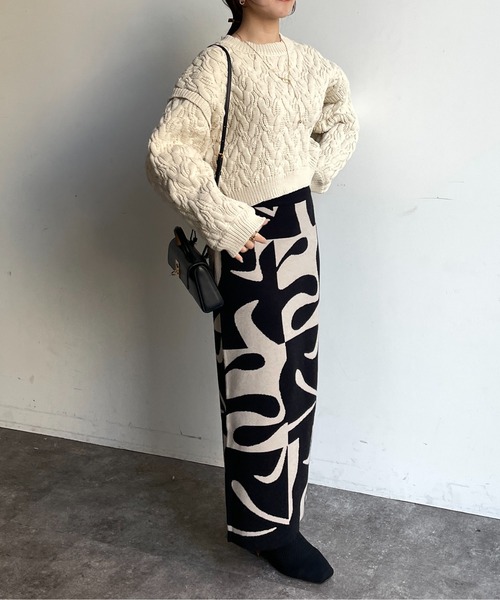 Thevon(ゼボン)の「スポンジケーブルショートニット(ニット/セーター・レディース・オレンジ/アイボリー/チャコールグレー/ブルー・FREE)」の11枚目の写真