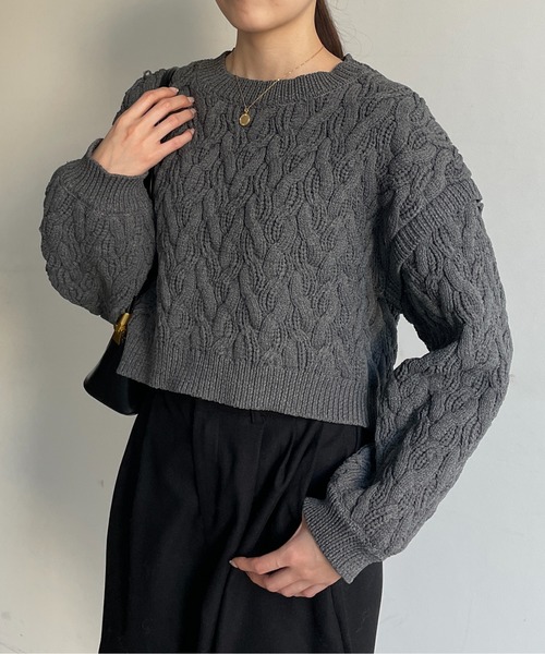 Thevon(ゼボン)の「スポンジケーブルショートニット(ニット/セーター・レディース・オレンジ/アイボリー/チャコールグレー/ブルー・FREE)」の17枚目の写真