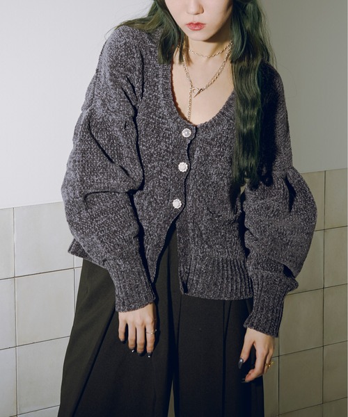 Ezick（エジック）の「Deep U ベロアモールビジューカーディガン