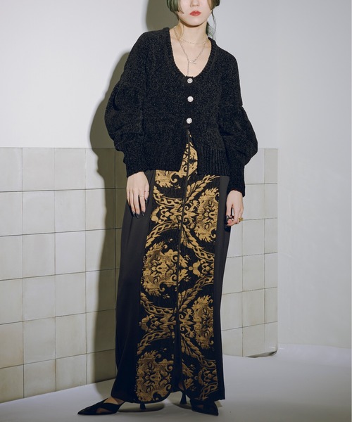 Ezick（エジック）の「Deep U ベロアモールビジューカーディガン