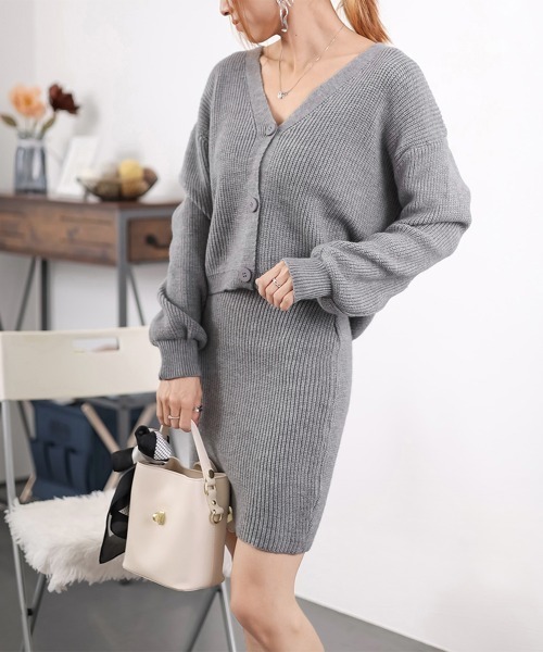 Miniministore(ミニミニストア)の「ニットセットアップ レディース 秋冬韓国(アンサンブル・レディース・グレー/ブラック/ベージュ・フリー)」の11枚目の写真