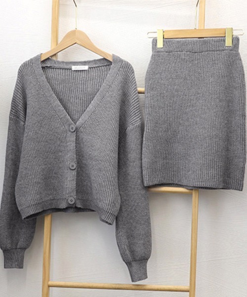 Miniministore(ミニミニストア)の「ニットセットアップ レディース 秋冬韓国(アンサンブル・レディース・グレー/ブラック/ベージュ・フリー)」の15枚目の写真