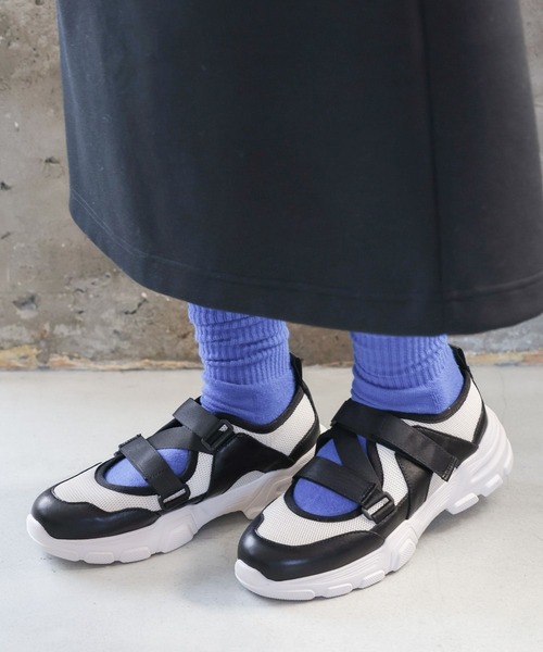 LEPSIM（レプシィム）の「ベルトボリュームスニーカー　991930（スニーカー・レディース・ブラック/オフホワイト/ベージュ・MEDIUM/LARGE）」の6枚目の写真