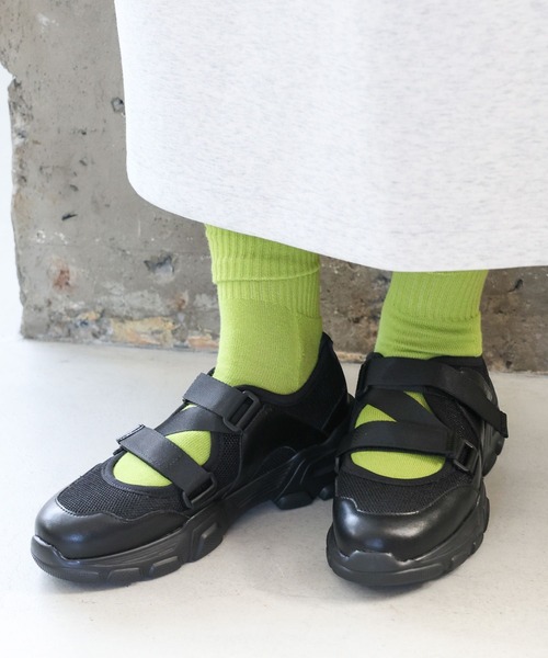 LEPSIM（レプシィム）の「ベルトボリュームスニーカー　991930（スニーカー・レディース・ブラック/オフホワイト/ベージュ・MEDIUM/LARGE）」の14枚目の写真