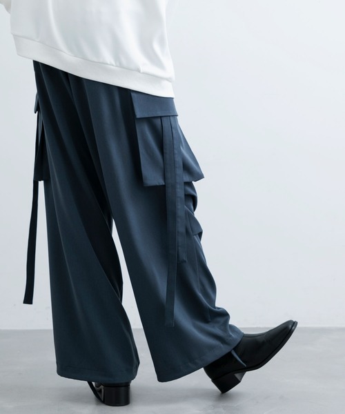 JUNRED（ジュンレッド）の「【 セットアップ対応 】ドレープパラシュートカーゴパンツ（その他パンツ・メンズ・ブラック/ブラック系その他/チャコールグレー・L/M/S）」の8枚目の写真