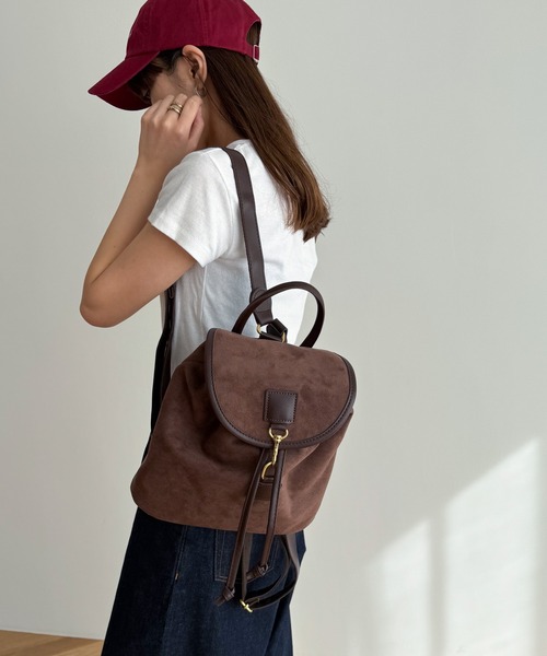 CANAL JEAN（キャナルジーン）の「El mar　フェイクスウェードミニリュック（バックパック/リュック・レディース・ブラック/ブラウン・ONE SIZE）」の2枚目の写真