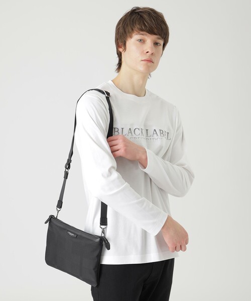 【極美品】バーバリー　ブラックレーベル　クレストブリッジ　サコッシュ ショルダー セール】シャドークレストブリッジチェックサコッシュ
