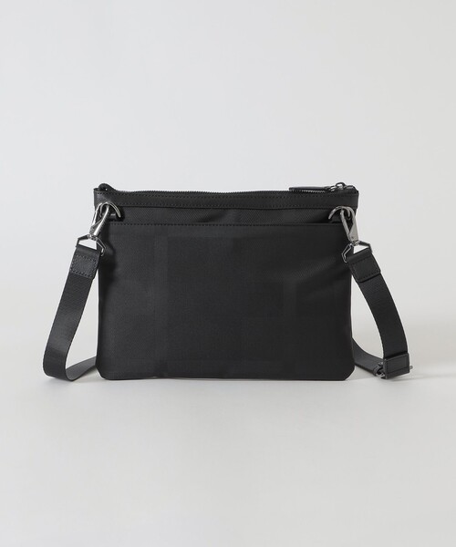 美品 ブラックレーベルクレストブリッジ ショルダーバッグ サコッシュ 軽量 一部店舗限定】ナイロンオックスクレストブリッジチェック