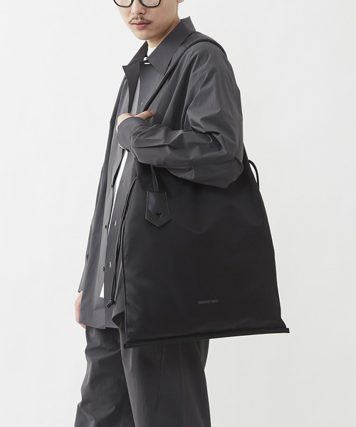 CONVERSE TOKYO（コンバーストウキョウ）の「BIG NYLON GATHER TOTE BAG（トートバッグ・レディース・ブラック/カーキ・FREE）」の12枚目の写真