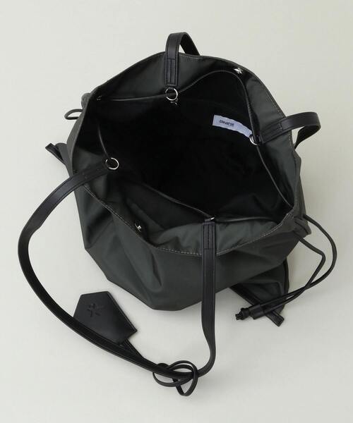 CONVERSE TOKYO（コンバーストウキョウ）の「BIG NYLON GATHER TOTE BAG（トートバッグ・レディース・ブラック/カーキ・FREE）」の7枚目の写真