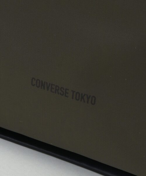 CONVERSE TOKYO（コンバーストウキョウ）の「BIG NYLON GATHER TOTE BAG（トートバッグ・レディース・ブラック/カーキ・FREE）」の9枚目の写真