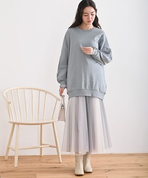 rps（アールピーエス）の「袖布帛切替裏毛チュニック（チュニック・レディース・アイボリー/サックスブルー/ブラック/ネイビー/グレイッシュブルー/ブラック系その他2/チャコールグレー・フリー）」の21枚目の写真