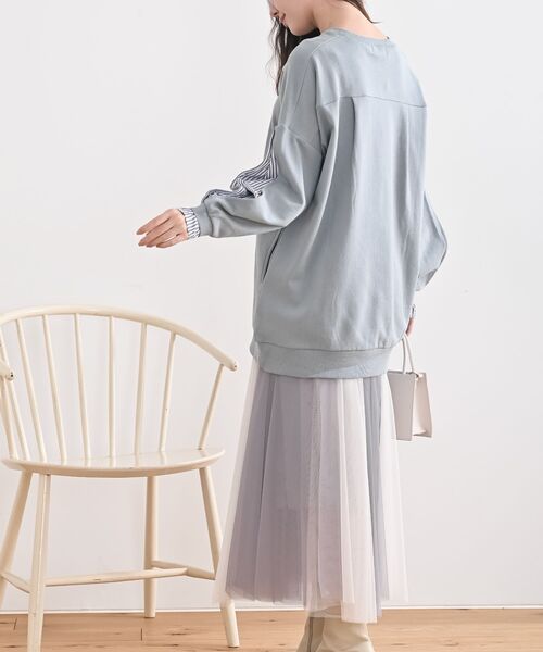 rps（アールピーエス）の「袖布帛切替裏毛チュニック（チュニック・レディース・アイボリー/サックスブルー/ブラック/ネイビー/グレイッシュブルー/ブラック系その他2/チャコールグレー・フリー）」の19枚目の写真