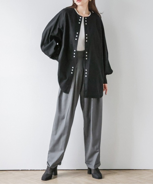 AMELY(エミリー)の「ノーカラースナップボタンシャツ(シャツ/ブラウス・レディース・ベージュ/ホワイト/ブラック・フリー)」の5枚目の写真