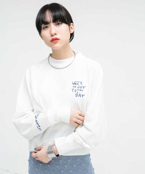 KBF(ケイビーエフ)の「ネップスウェット(Tシャツ/カットソー・レディース・オフホワイト/ネイビー・ONE)」の6枚目の写真