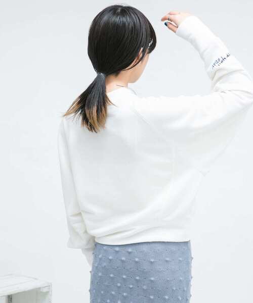 KBF(ケイビーエフ)の「ネップスウェット(Tシャツ/カットソー・レディース・オフホワイト/ネイビー・ONE)」の7枚目の写真