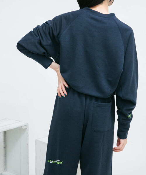 KBF(ケイビーエフ)の「ネップスウェット(Tシャツ/カットソー・レディース・オフホワイト/ネイビー・ONE)」の14枚目の写真