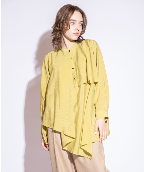 OSMOSIS（オズモーシス）の「タックフレアーブラウス（シャツ/ブラウス・レディース・イエロー/ブラック/ライトベージュ・ONE SIZE）」の3枚目の写真