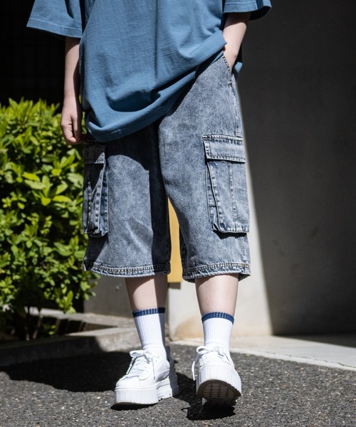 JOHN'S CLOSET(ジョンズクローゼット)の「【13】ケミカルウォッシュワイドカーゴショーツ(カーゴパンツ・メンズ・ブラック/ネイビー・MEDIUM/LARGE)」の3枚目の写真