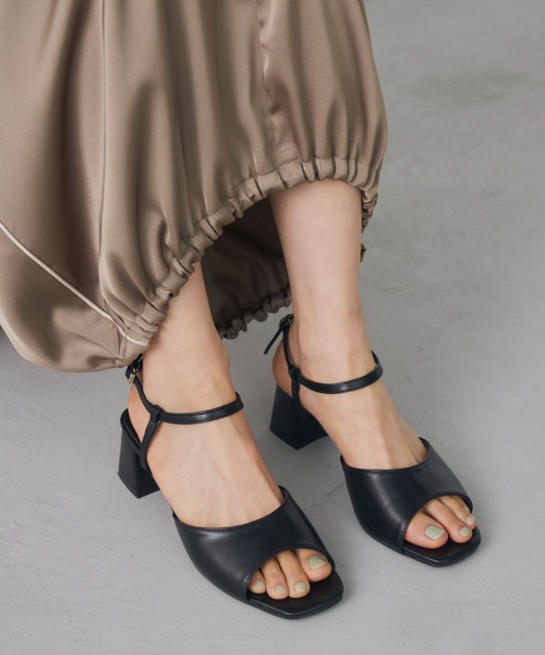 Aunt Marie's（アントマリーズ）の「ストラップカラーヒールサンダル（サンダル・レディース・レッド/ホワイト/ブラック/シルバー・L/M/S）」の19枚目の写真