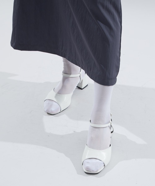 Aunt Marie's（アントマリーズ）の「ストラップカラーヒールサンダル（サンダル・レディース・レッド/ホワイト/ブラック/シルバー・L/M/S）」の12枚目の写真