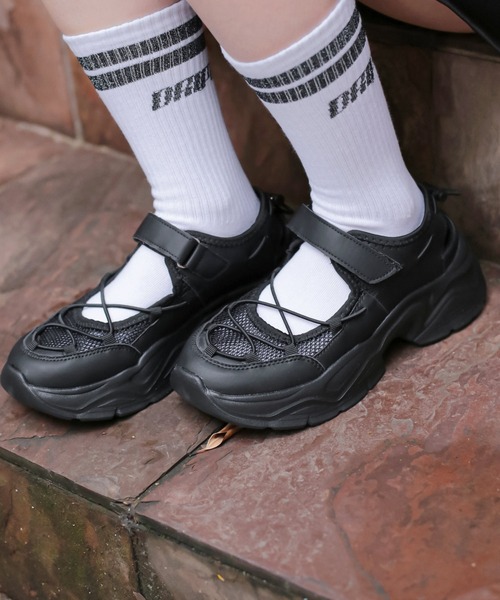 SPINNS(スピンズ)の「スニーカーメッシュサンダル(サンダル・レディース・ブラック/ホワイト・M/L/LL)」の15枚目の写真