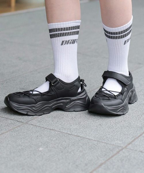 SPINNS(スピンズ)の「スニーカーメッシュサンダル(サンダル・レディース・ブラック/ホワイト・M/L/LL)」の6枚目の写真