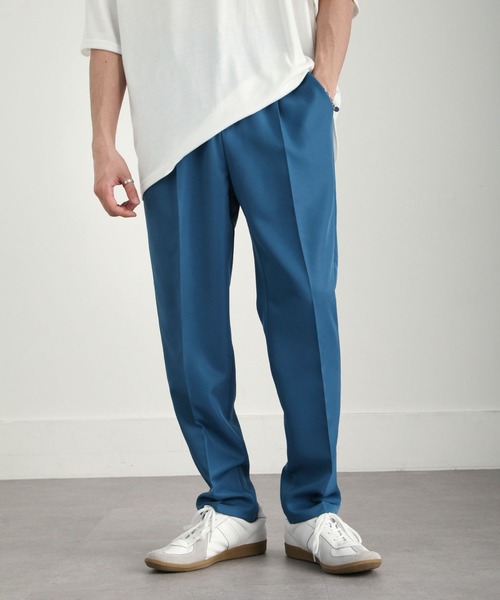 ZIP FIVE（ジップファイブ）の「【ZIP FIVE】 ドレープ テーパード シルエット スラックス（スラックス・メンズ・ブラック/ベージュ/インディゴブルー/チャコール/オフホワイト/オリーブ・MEDIUM/LARGE/X-LARGE）」の6枚目の写真