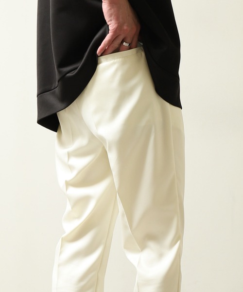 ZIP FIVE（ジップファイブ）の「【ZIP FIVE】 ドレープ テーパード シルエット スラックス（スラックス・メンズ・ブラック/ベージュ/インディゴブルー/チャコール/オフホワイト/オリーブ・MEDIUM/LARGE/X-LARGE）」の9枚目の写真