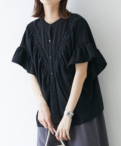 nissen（ニッセン）の「フリル袖デザインブラウス（シャツ/ブラウス・レディース・ブラック/オフホワイト/グレイッシュベージュ・S/M/LL/L）」の3枚目の写真