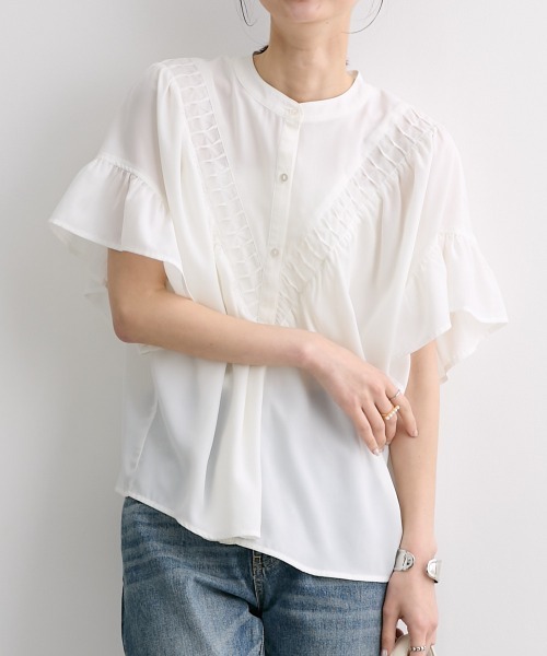 nissen（ニッセン）の「フリル袖デザインブラウス（シャツ/ブラウス・レディース・ブラック/オフホワイト/グレイッシュベージュ・S/M/LL/L）」の18枚目の写真