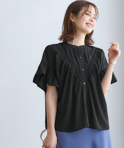 nissen（ニッセン）の「フリル袖デザインブラウス（シャツ/ブラウス・レディース・ブラック/オフホワイト/グレイッシュベージュ・S/M/LL/L）」の7枚目の写真