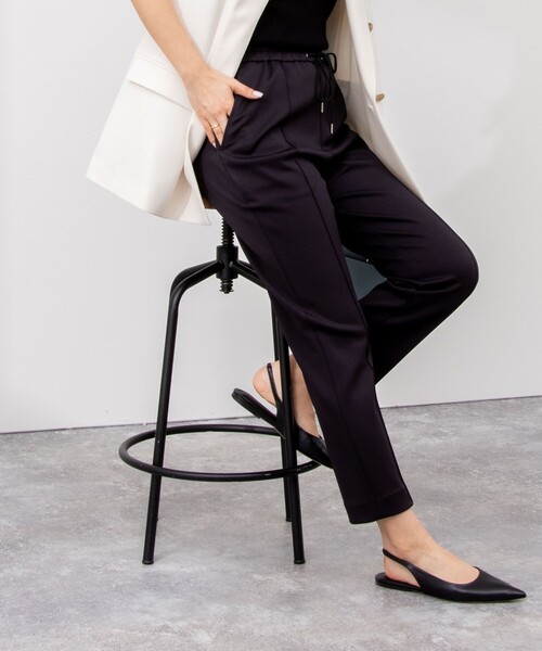 NOLLEY’S Sophi(ノーリーズソフィ)の「ウォッシャブルライトダンボールイージーパンツ(その他パンツ・レディース・ブラック/ベージュ/ネイビー・38/36/34)」の2枚目の写真