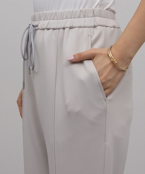 NOLLEY’S Sophi(ノーリーズソフィ)の「ウォッシャブルライトダンボールイージーパンツ(その他パンツ・レディース・ブラック/ベージュ/ネイビー・38/36/34)」の9枚目の写真