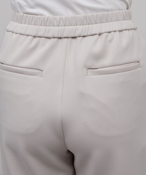 NOLLEY’S Sophi(ノーリーズソフィ)の「ウォッシャブルライトダンボールイージーパンツ(その他パンツ・レディース・ブラック/ベージュ/ネイビー・38/36/34)」の10枚目の写真