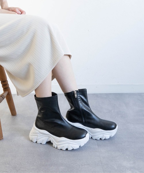 Fabby fabby（ファビィーファビィー）の「ボリュームスニーカーストレッチブーツ（ブーツ・レディース・ブラック×ブラック/ブラック/シルバー・SMALL/MEDIUM/LARGE）」の5枚目の写真