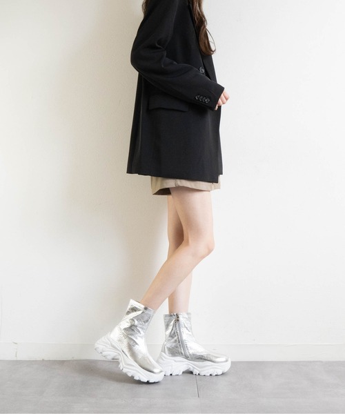 Fabby fabby（ファビィーファビィー）の「ボリュームスニーカーストレッチブーツ（ブーツ・レディース・ブラック×ブラック/ブラック/シルバー・SMALL/MEDIUM/LARGE）」の17枚目の写真