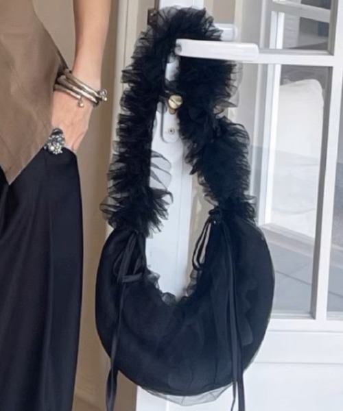 .KOM(ドットコム)の「A'GEM/9 × .kom 『.KOM/ドットケーオーエム』 フリルショートBAG(ハンドバッグ・レディース・ブラック/ホワイト/グレー/ピンク・FREE)」の13枚目の写真