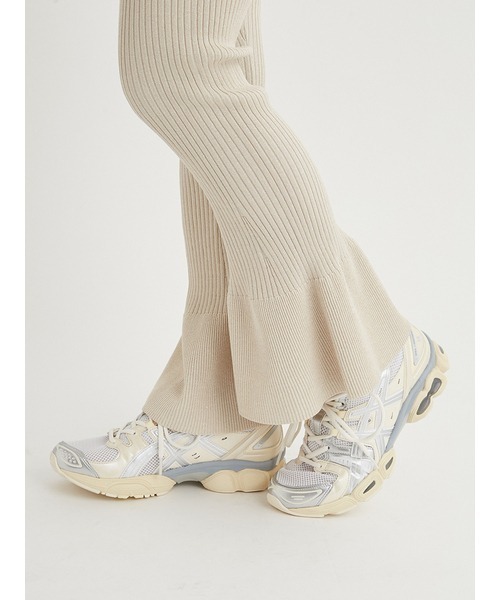 emmi(エミ)の「フレアヘムラメリブニットパンツ(その他パンツ・レディース・ライトベージュ/ダークネイビー・0/1)」の10枚目の写真