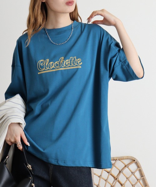 Arinomama(アリノママ)の「カジュアルロゴTシャツ(Tシャツ/カットソー・レディース・オフホワイト/チャコールグレー/ブルー系その他・F)」の1枚目の写真