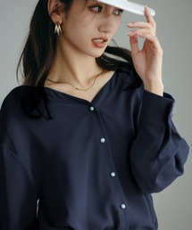 バックVネックシフォンブラウス