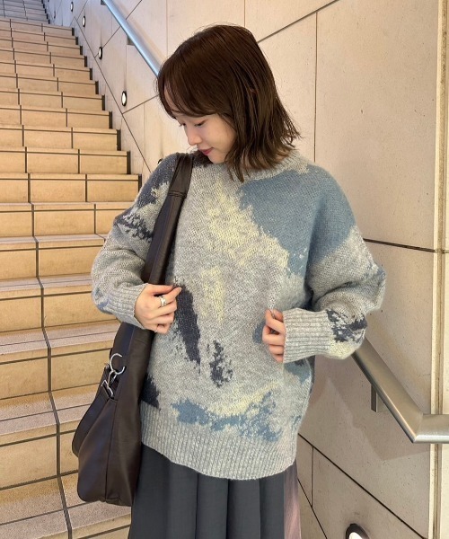idem(イデム)の「watercolor loose knit/水彩柄ニット(ニット/セーター・レディース・アイボリー/グレー・FREE)」の5枚目の写真
