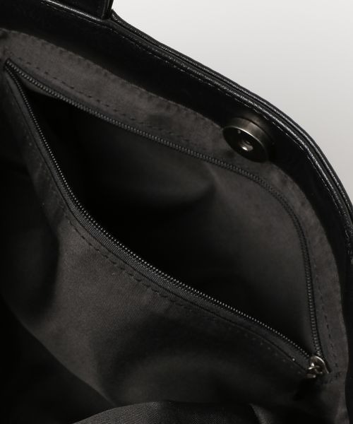 PBLIM(ページボーイリム)の「PBLIM/スタッズミニバッグ(ハンドバッグ・レディース・ブラック/レッド・FREE)」の21枚目の写真